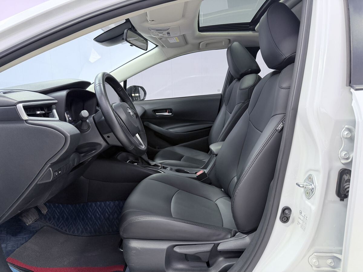 Toyota Corolla 2021 - фото автомобиля