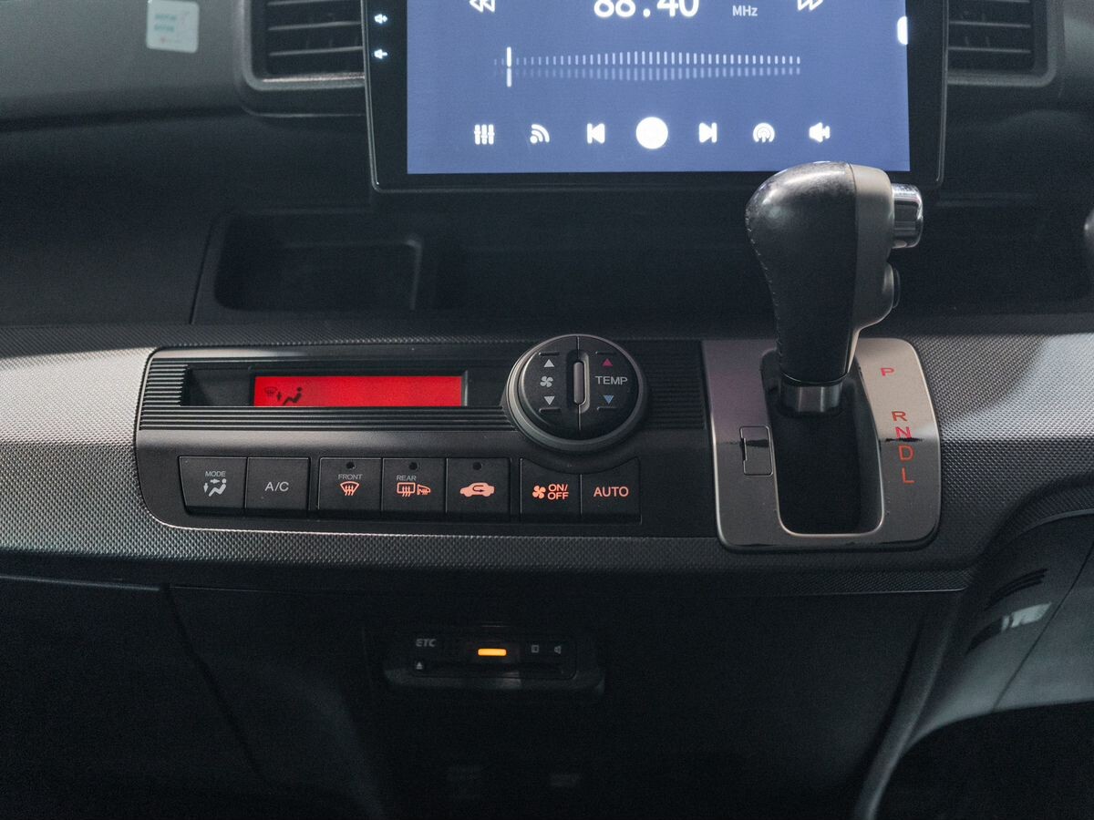 Honda Freed 2012 - фото автомобиля