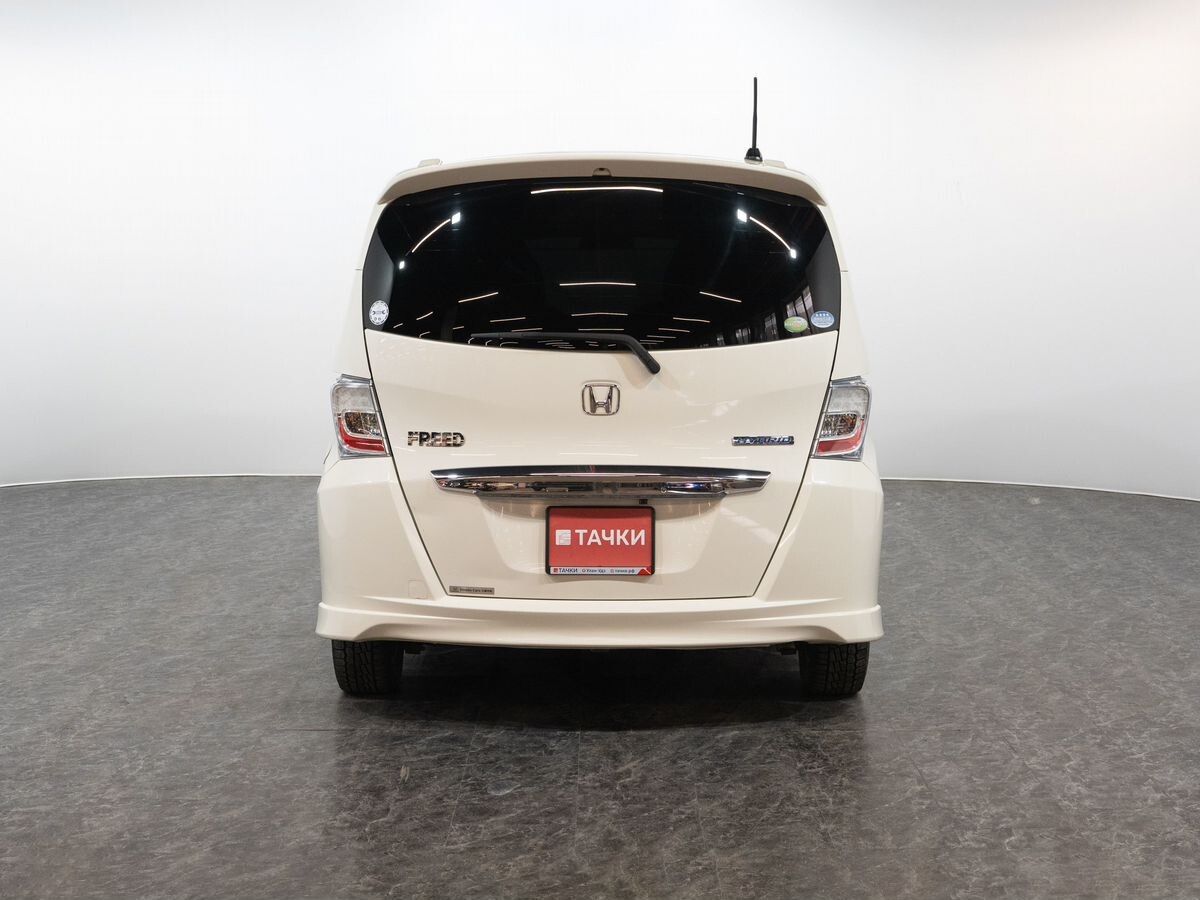 Honda Freed 2012 - фото автомобиля