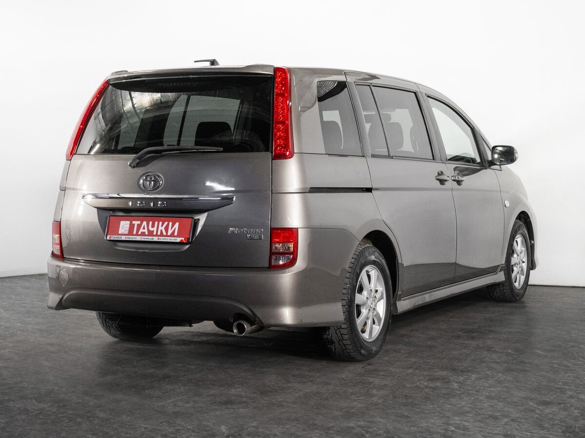 Toyota Isis 2009 - фото автомобиля
