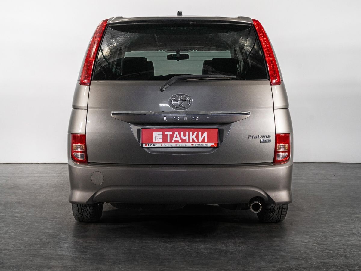 Toyota Isis 2009 - фото автомобиля
