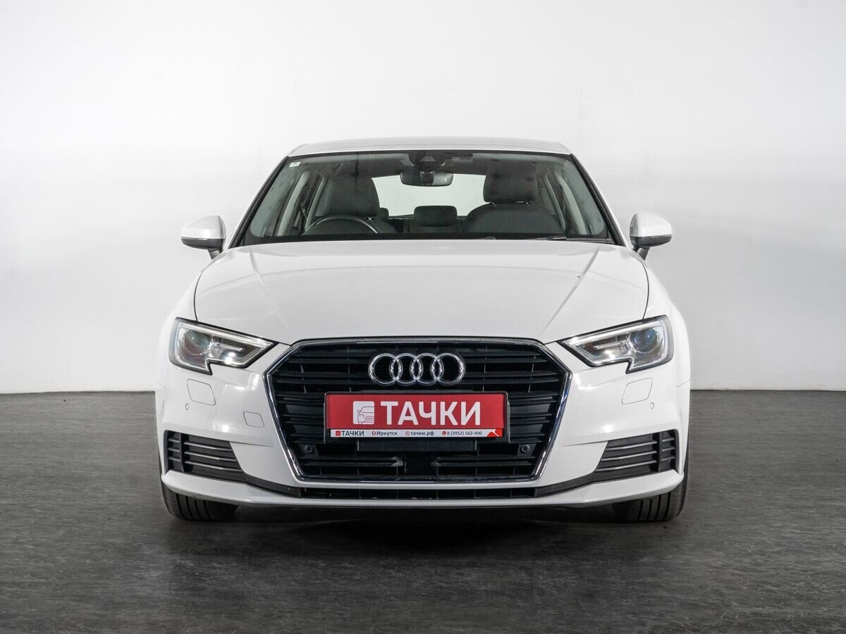 Audi A3 2019 - фото автомобиля