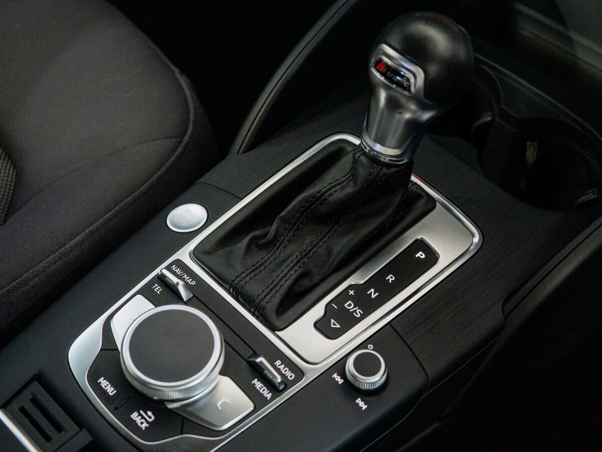 Audi A3 2019 - фото автомобиля