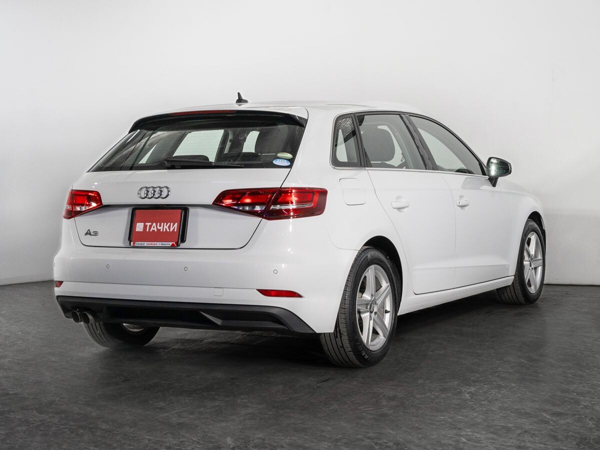 Audi A3 2019 - фото автомобиля