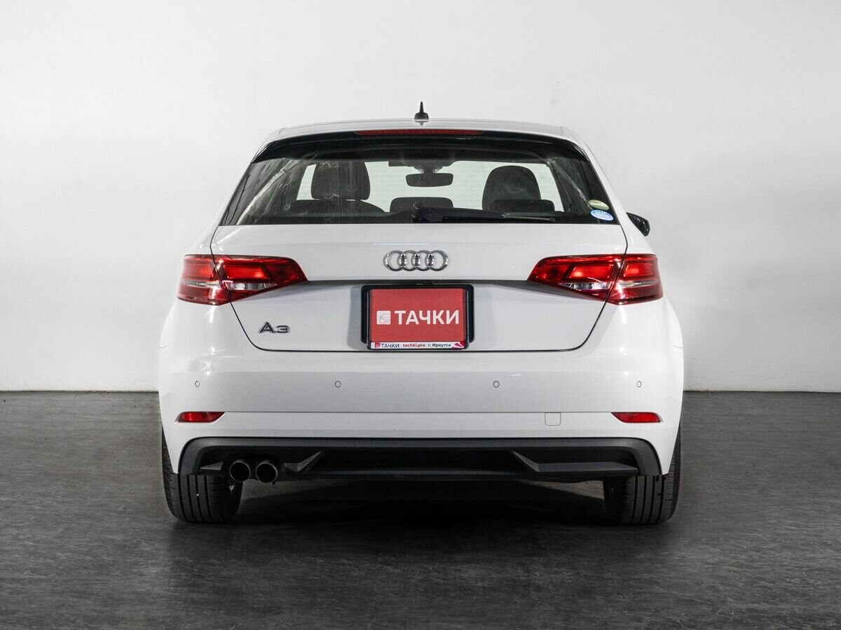 Audi A3 2019 - фото автомобиля
