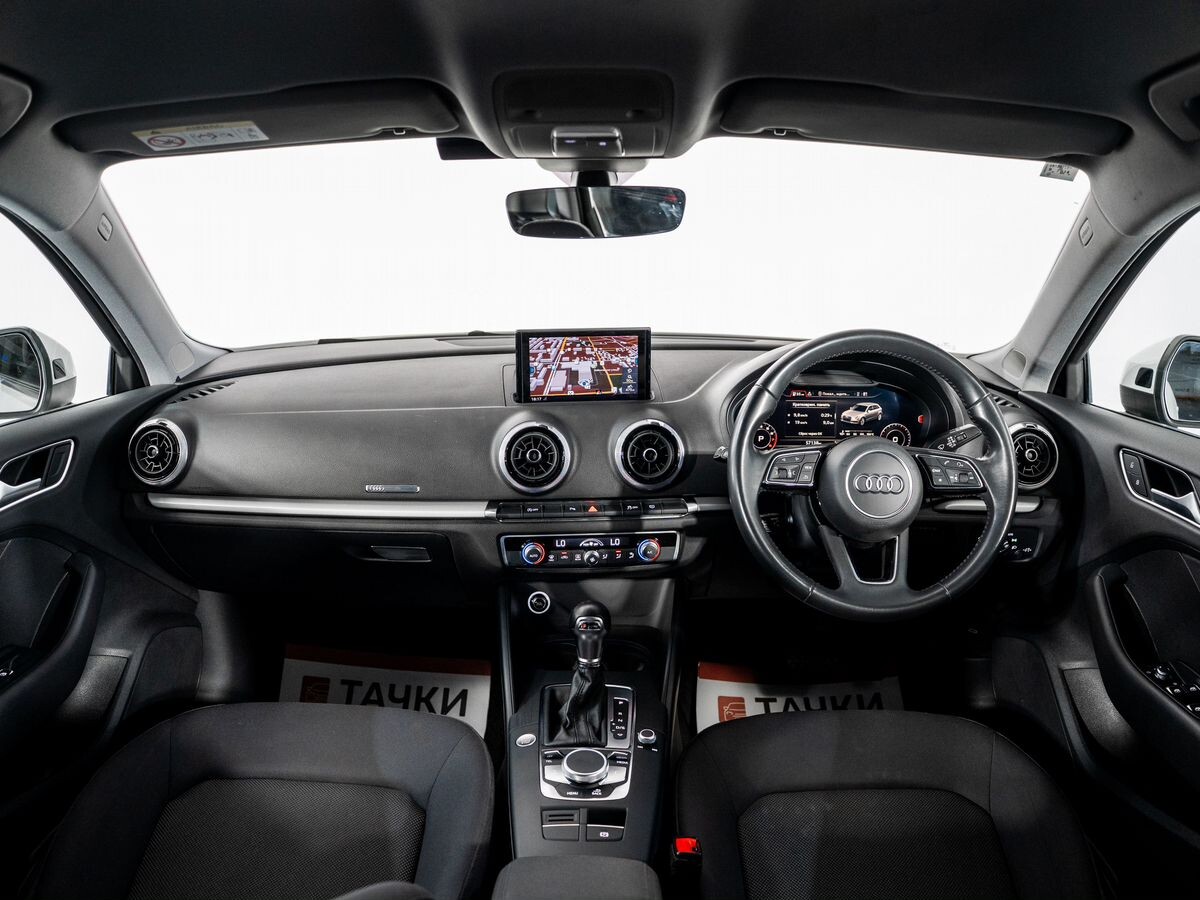 Audi A3 2019 - фото автомобиля