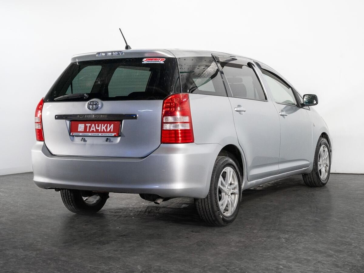 Toyota Wish 2004 - фото автомобиля
