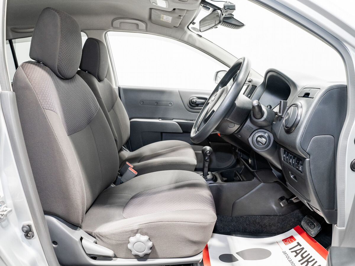 Nissan AD 2021 - фото автомобиля
