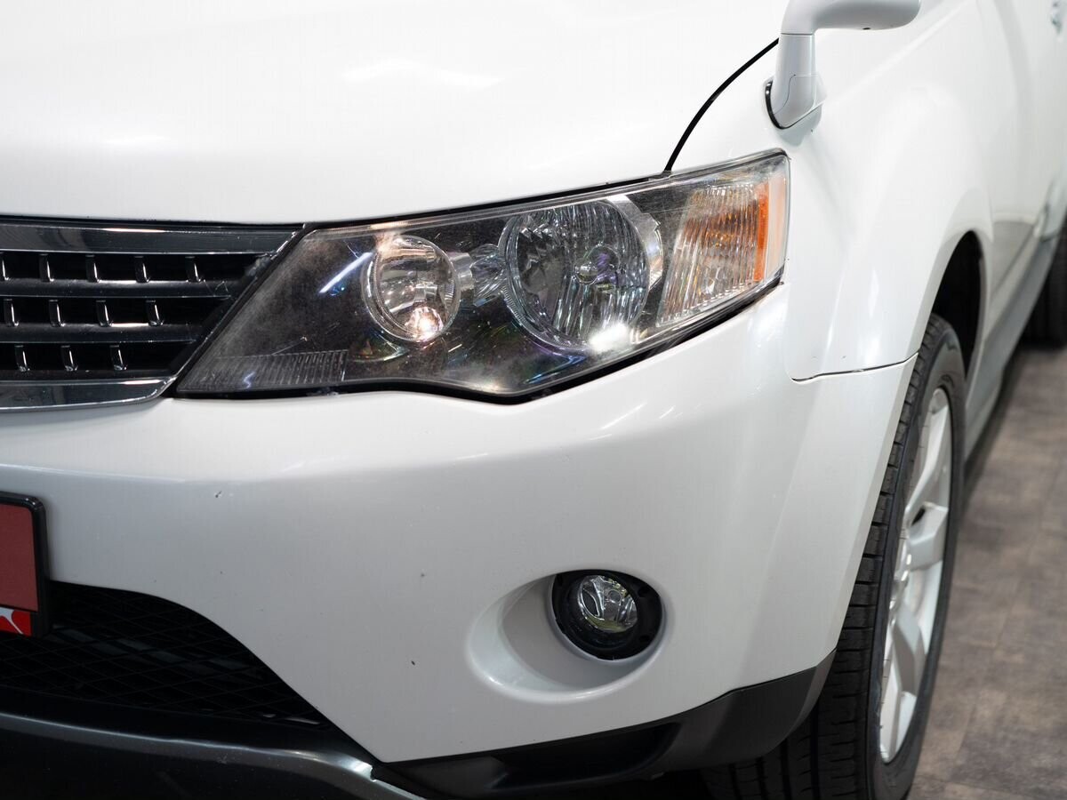 Mitsubishi Outlander 2010 - фото автомобиля