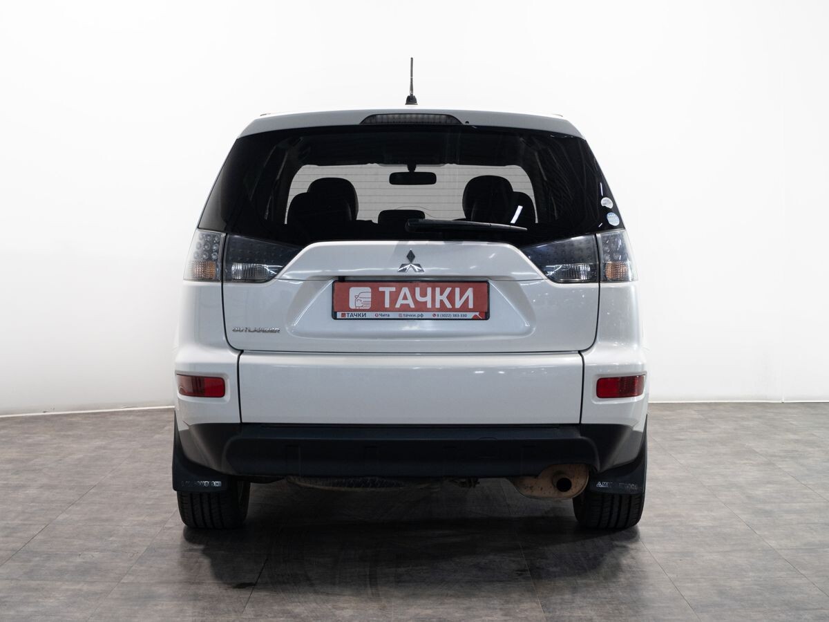 Mitsubishi Outlander 2010 - фото автомобиля