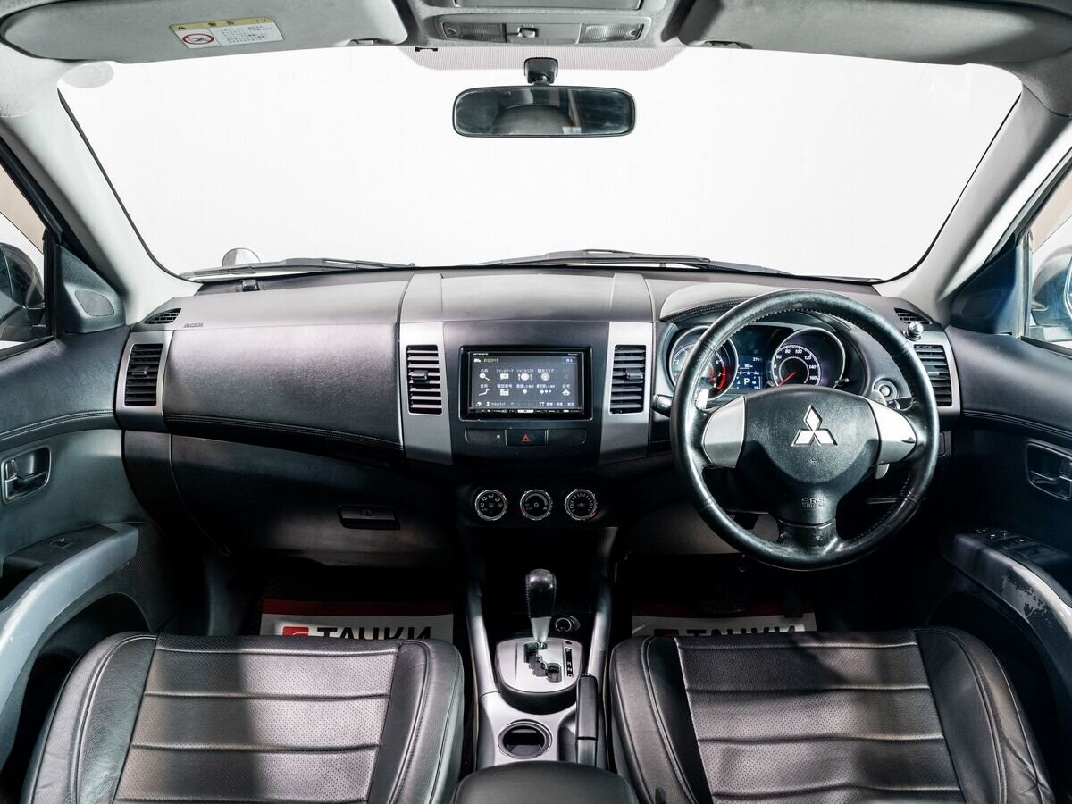 Mitsubishi Outlander 2010 - фото автомобиля