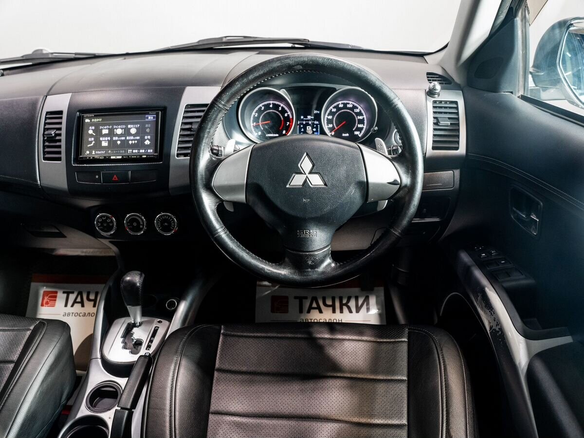 Mitsubishi Outlander 2010 - фото автомобиля
