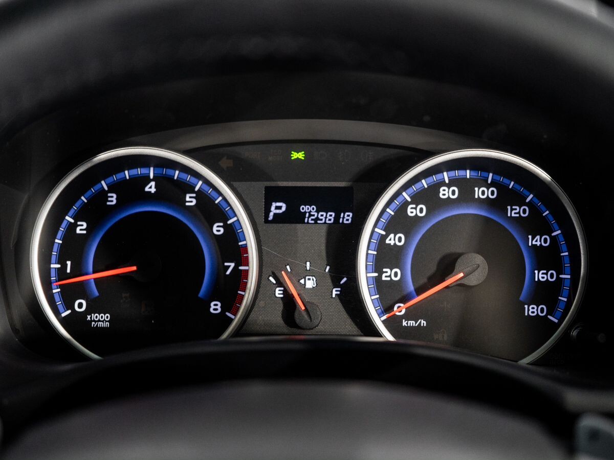 Toyota Wish 2014 - фото автомобиля