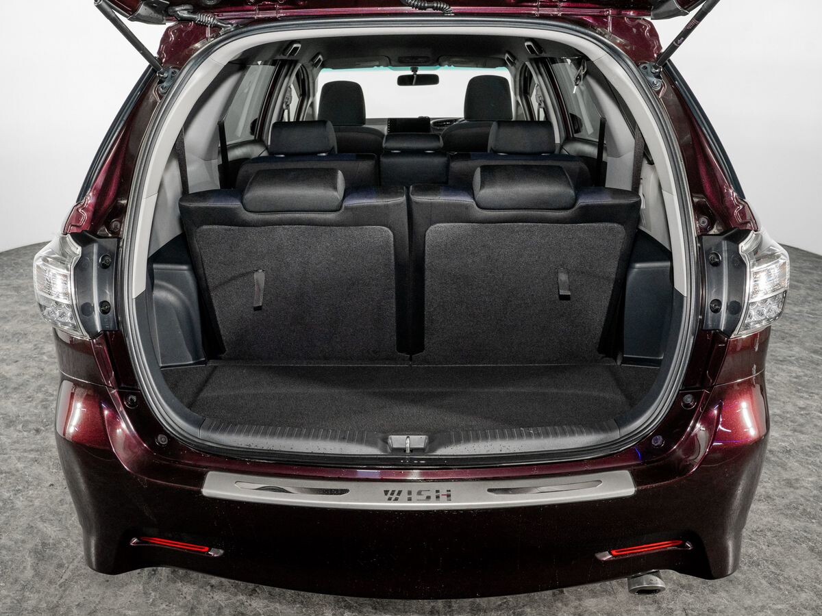 Toyota Wish 2014 - фото автомобиля