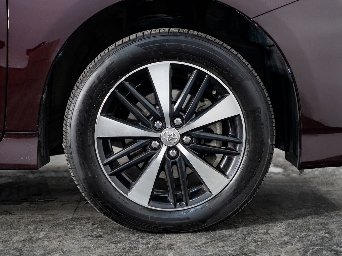 Toyota Wish 2014 - фото автомобиля