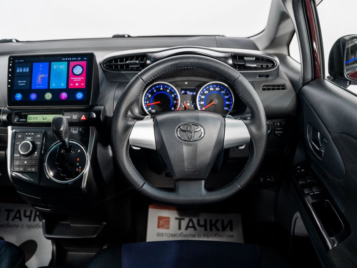 Toyota Wish 2014 - фото автомобиля