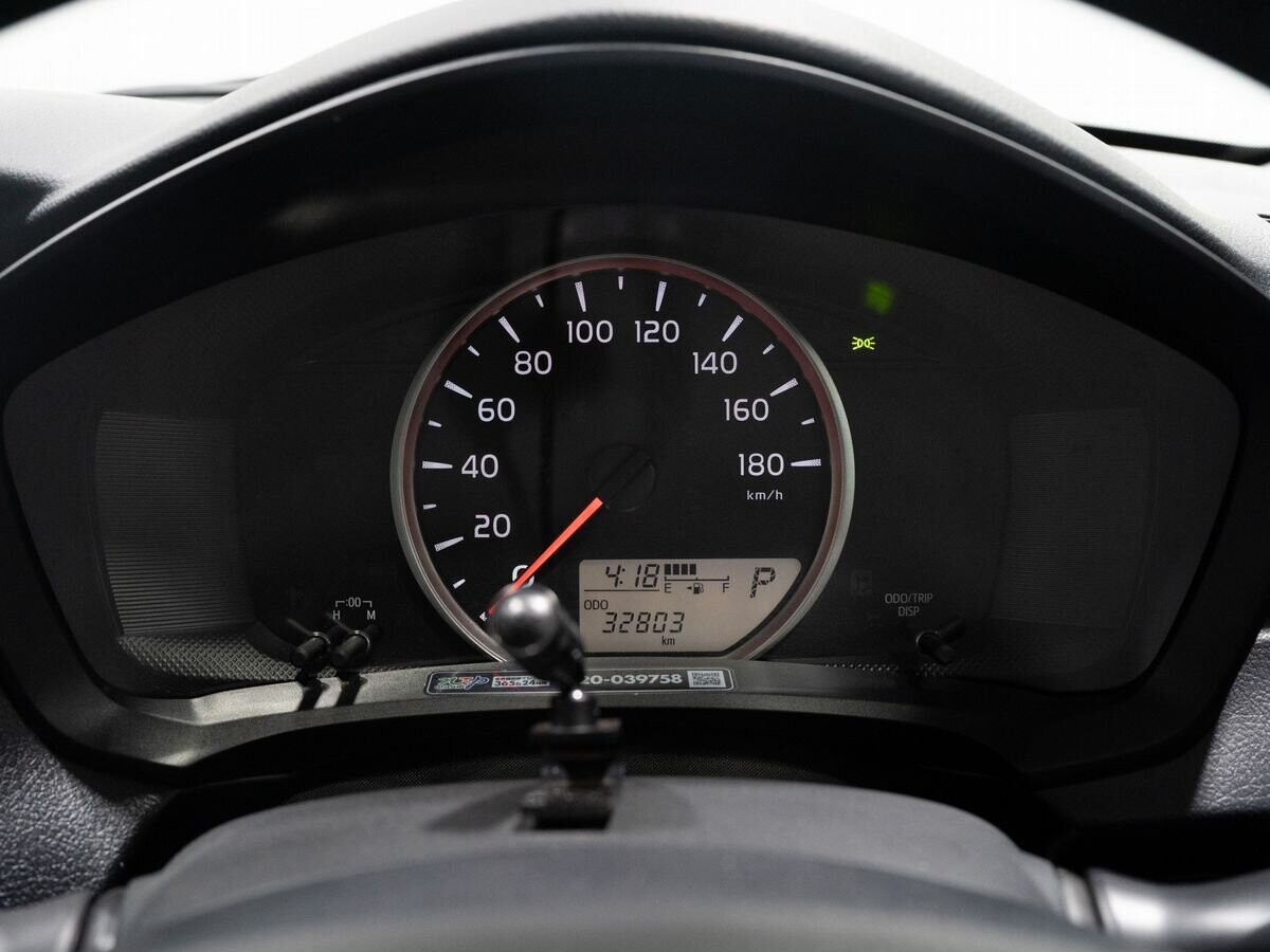 Toyota Corolla Fielder 2022 - фото автомобиля