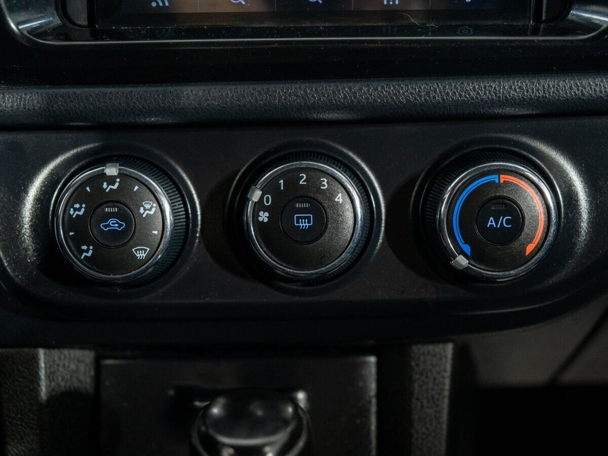 Toyota Corolla 2014 - фото автомобиля
