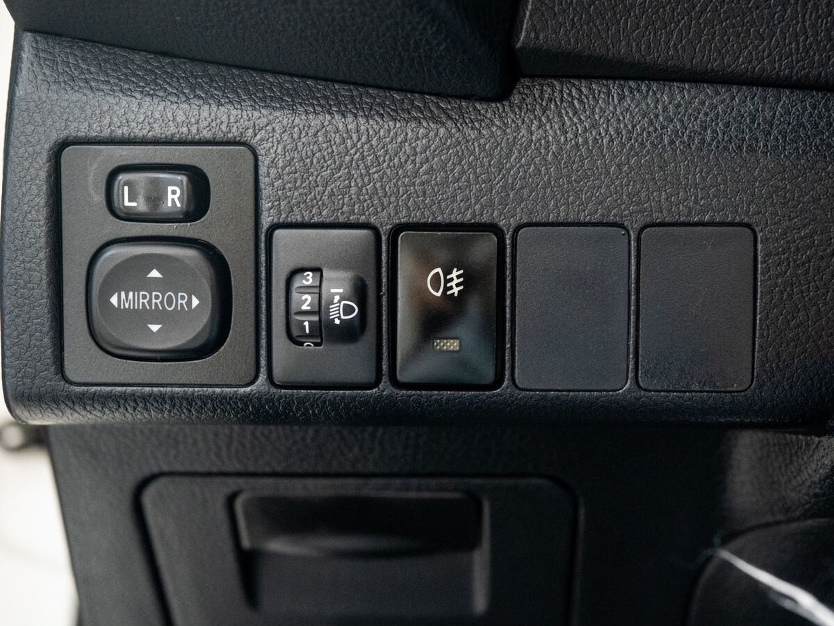 Toyota Corolla 2014 - фото автомобиля