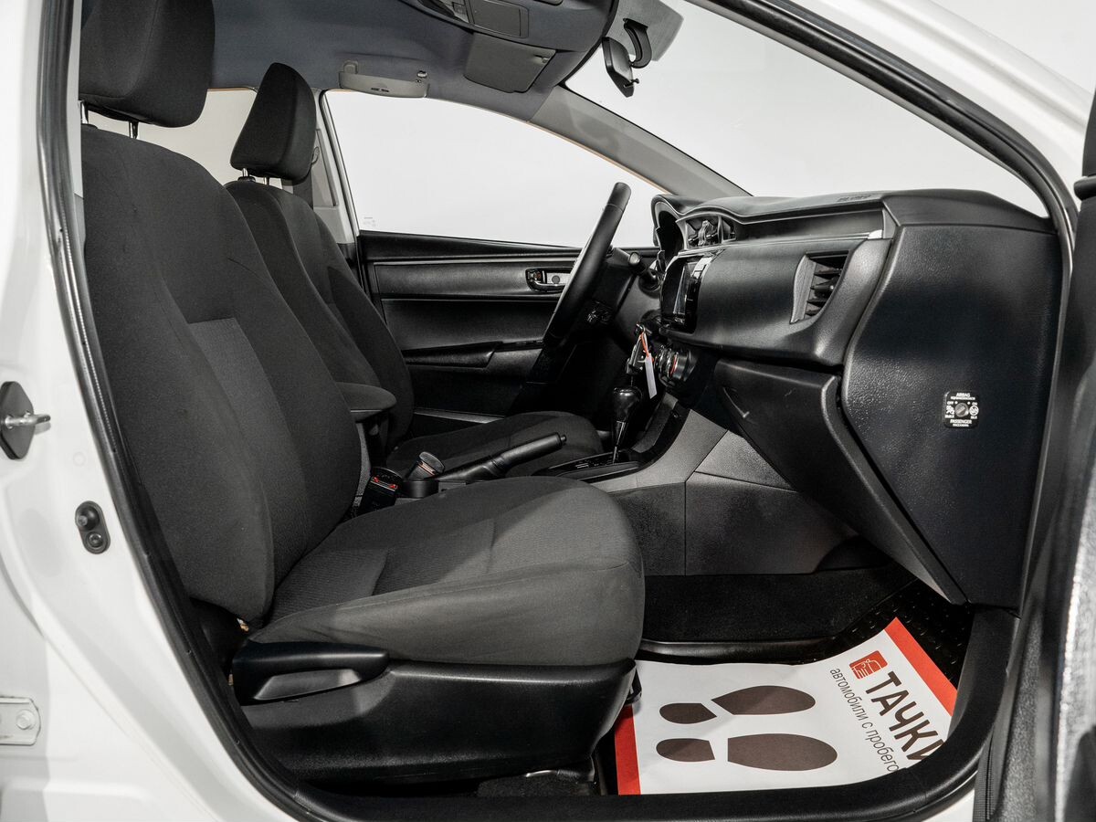 Toyota Corolla 2014 - фото автомобиля