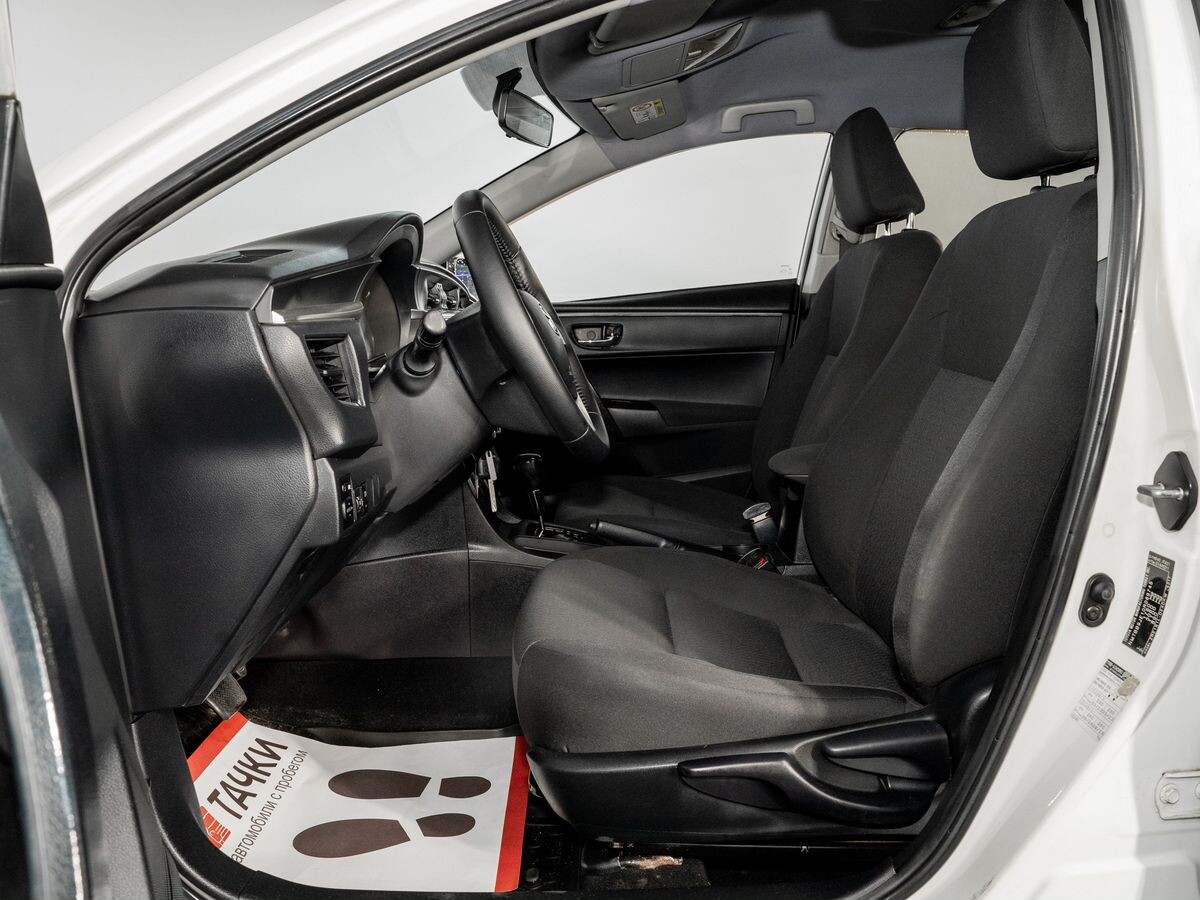 Toyota Corolla 2014 - фото автомобиля