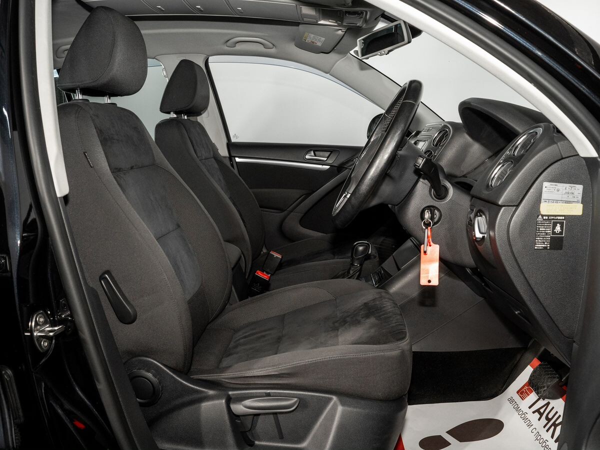 Volkswagen Tiguan 2013 - фото автомобиля