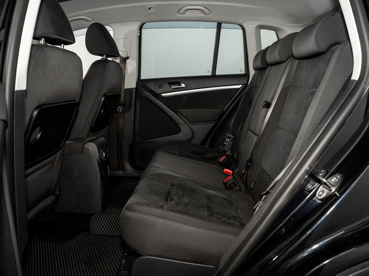Volkswagen Tiguan 2013 - фото автомобиля