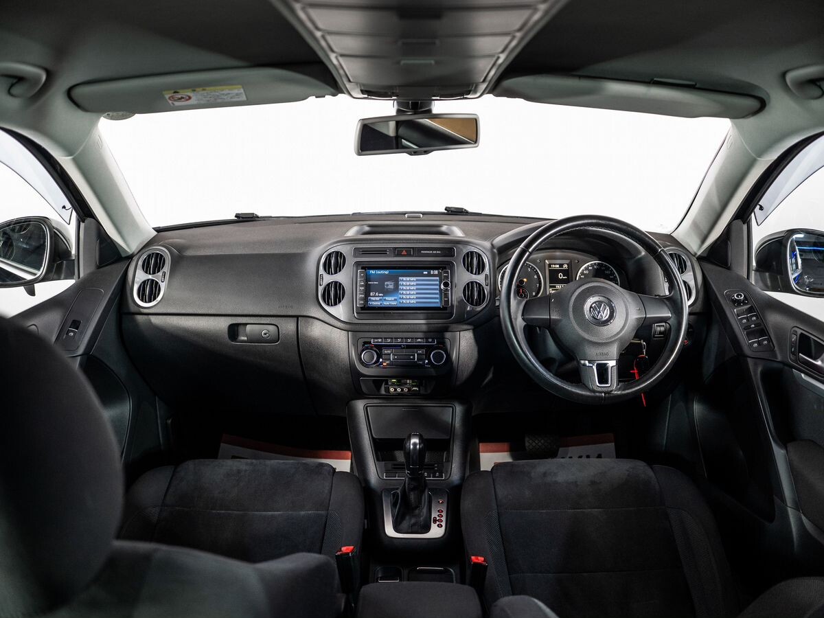 Volkswagen Tiguan 2013 - фото автомобиля