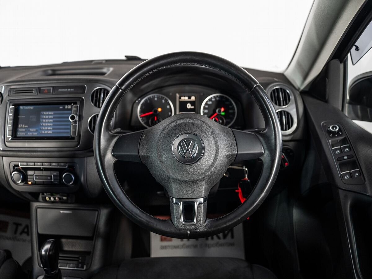 Volkswagen Tiguan 2013 - фото автомобиля