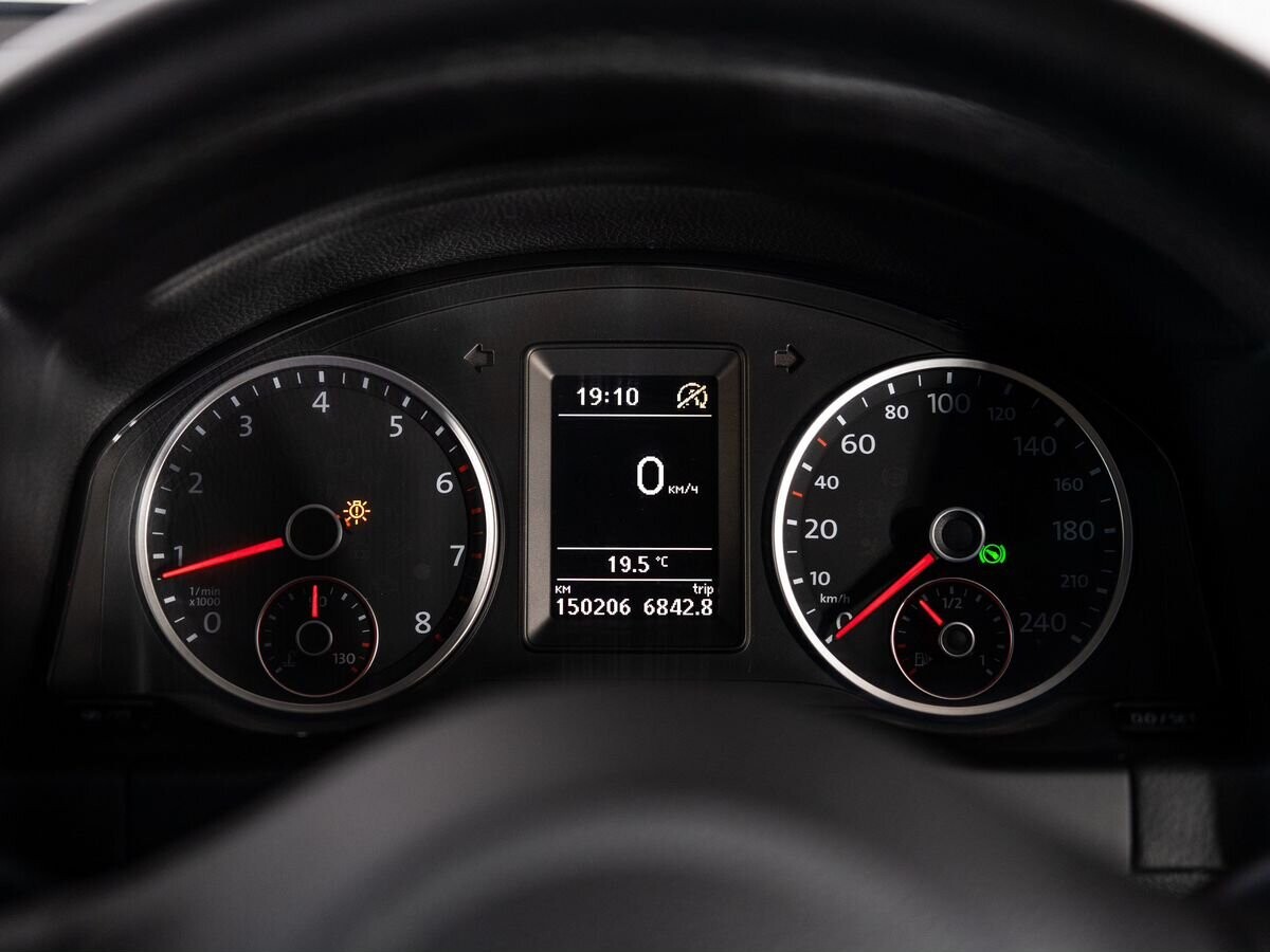 Volkswagen Tiguan 2013 - фото автомобиля