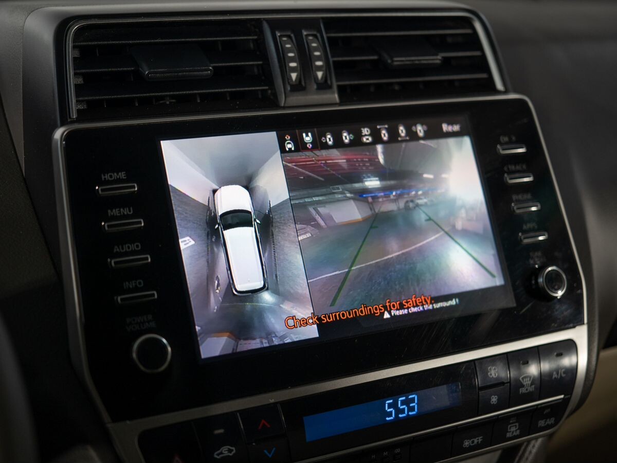 Toyota Land Cruiser Prado 2021 - фото автомобиля