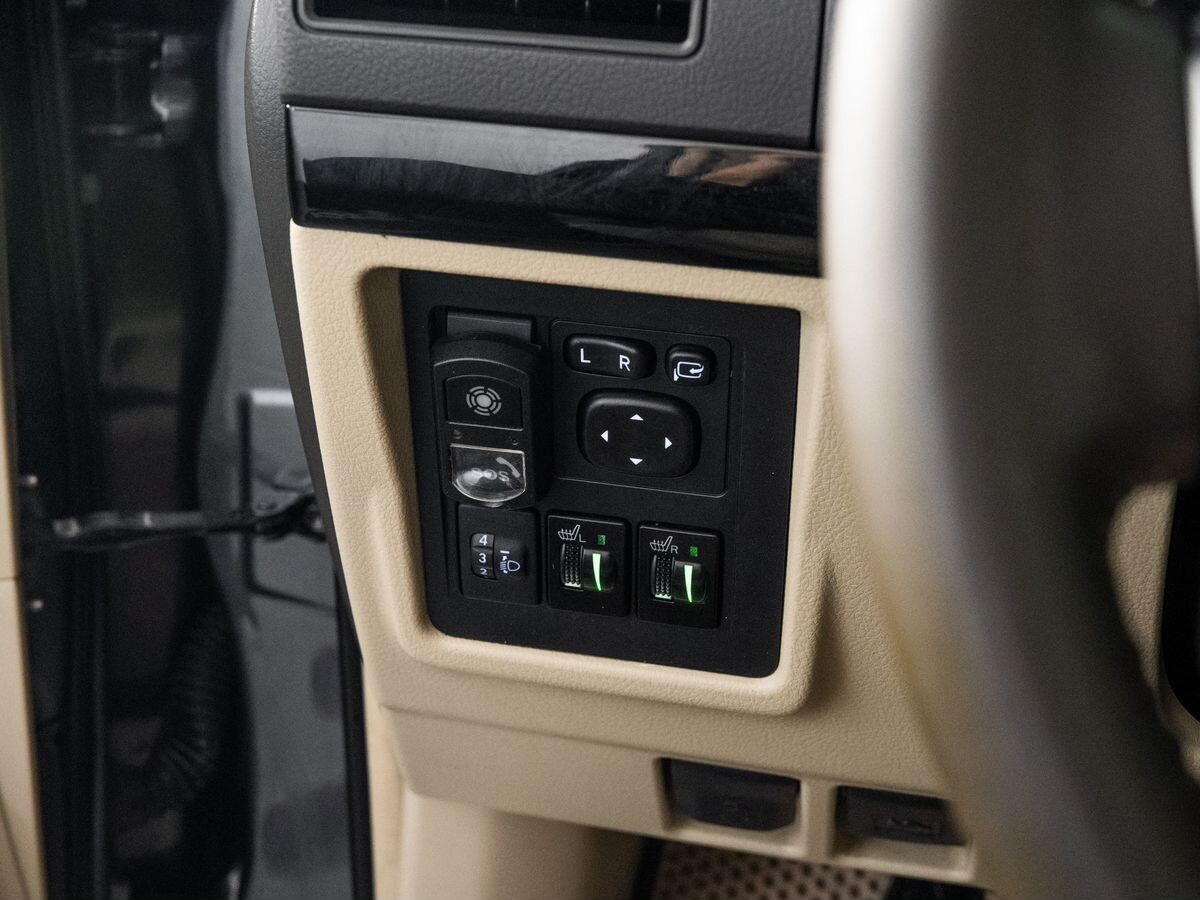 Toyota Land Cruiser Prado 2021 - фото автомобиля