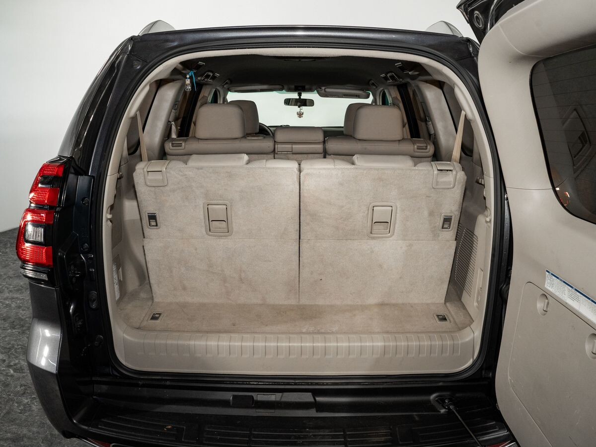 Toyota Land Cruiser Prado 2021 - фото автомобиля