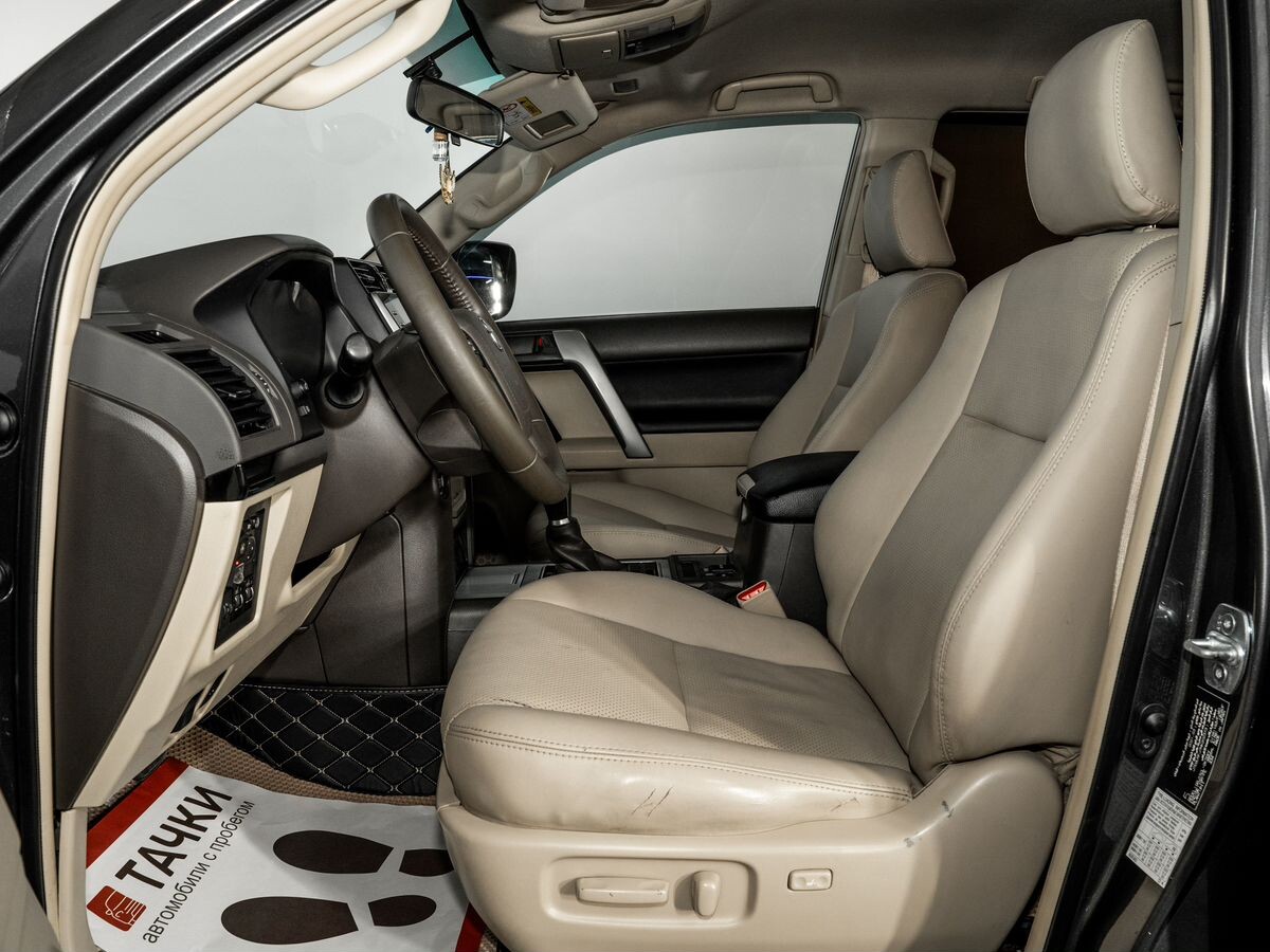 Toyota Land Cruiser Prado 2021 - фото автомобиля