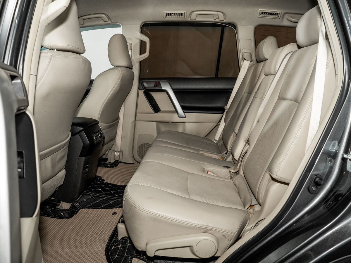 Toyota Land Cruiser Prado 2021 - фото автомобиля