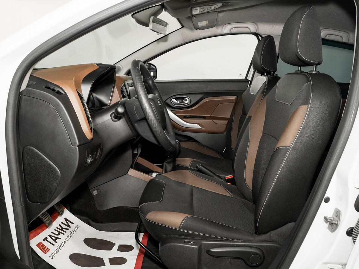 Лада Х-рей 2017 - фото автомобиля