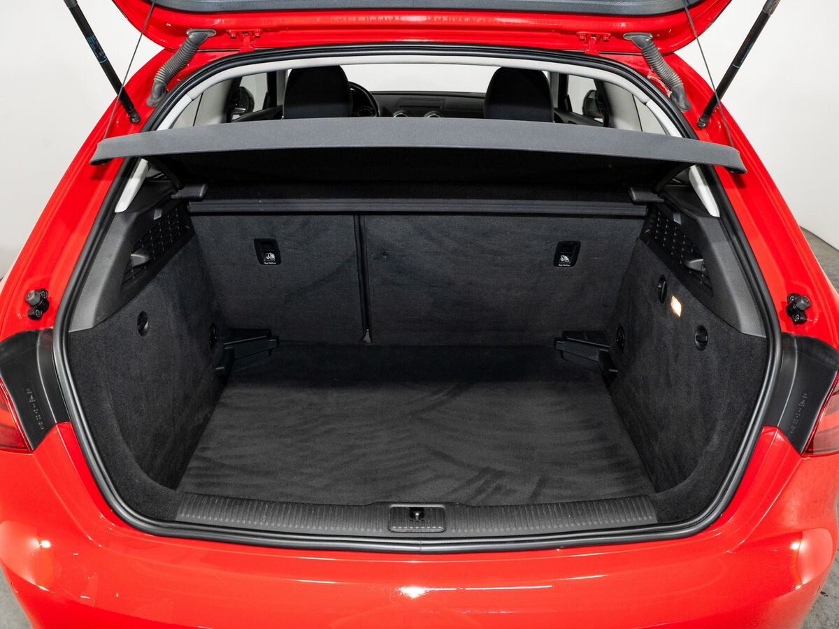 Audi A3 2012 - фото автомобиля