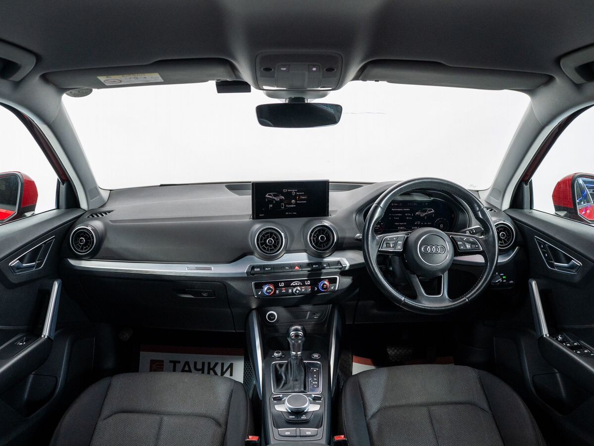 Audi Q2 2017 - фото автомобиля