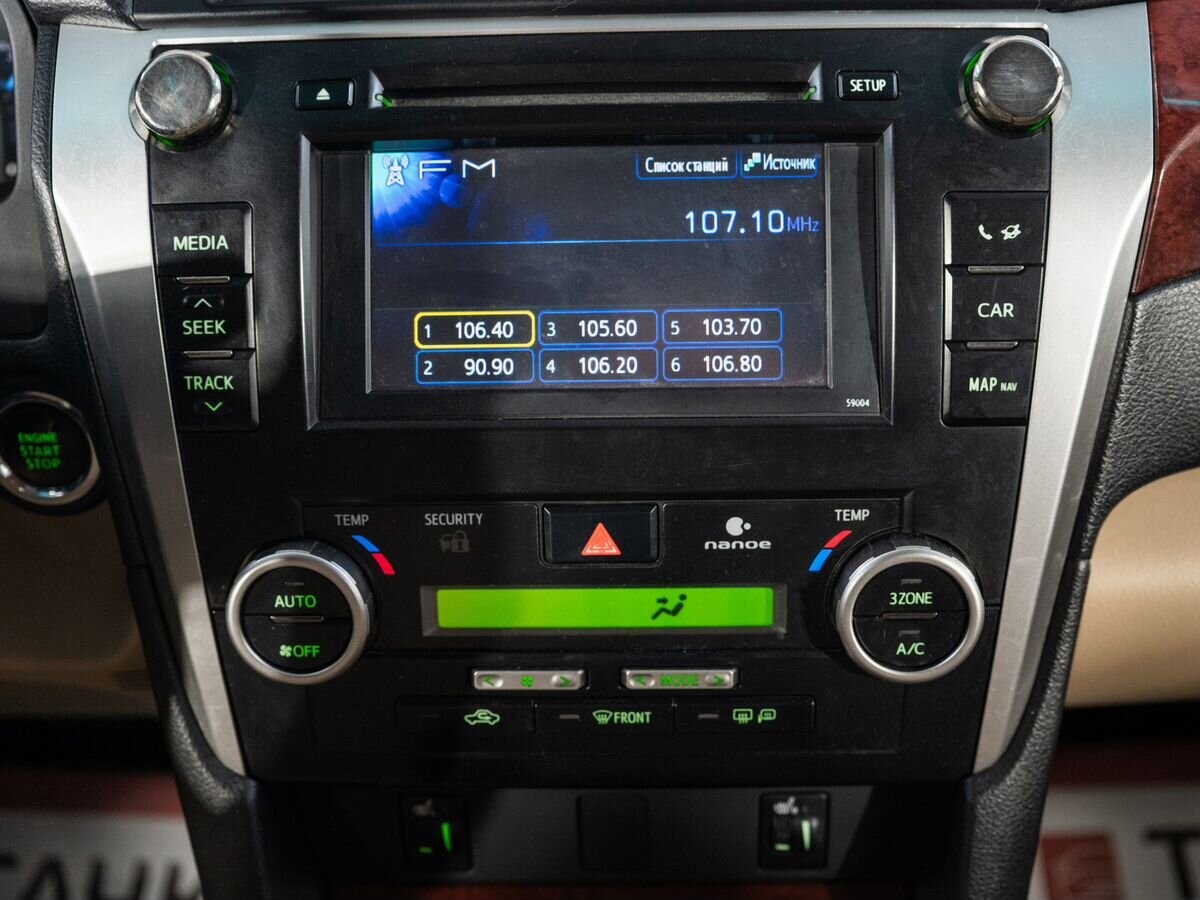 Toyota Camry 2012 - фото автомобиля