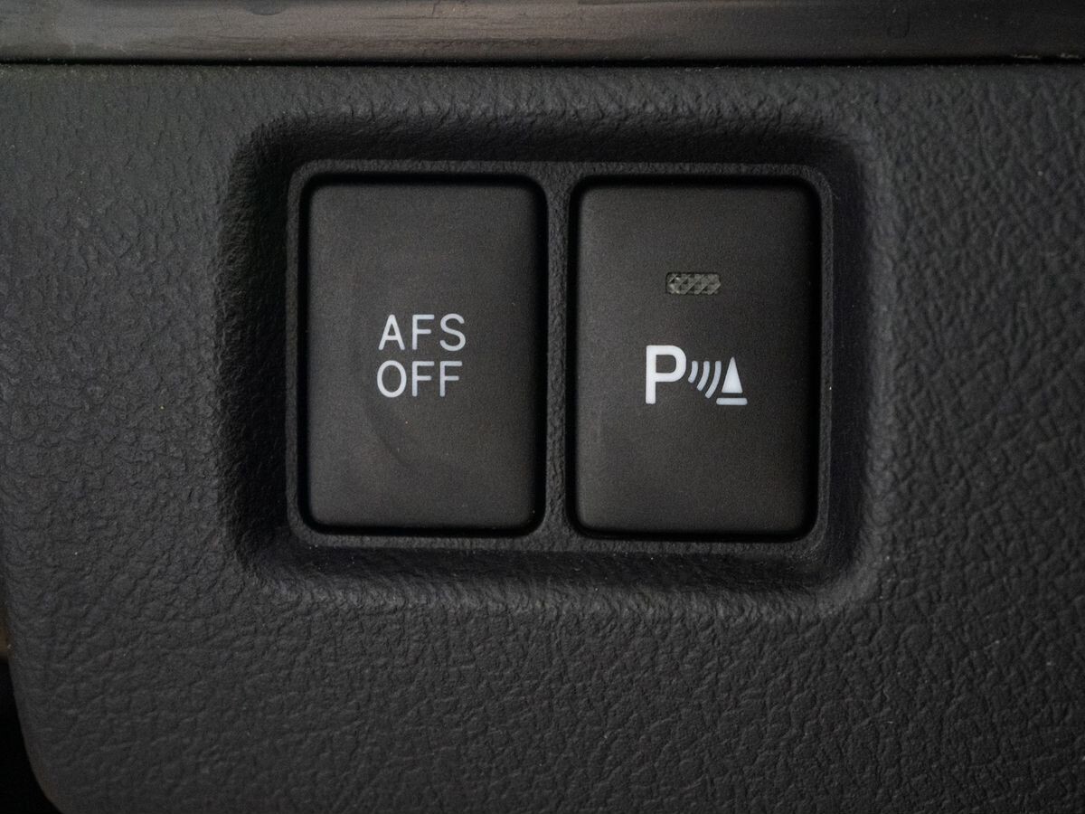 Toyota Camry 2012 - фото автомобиля