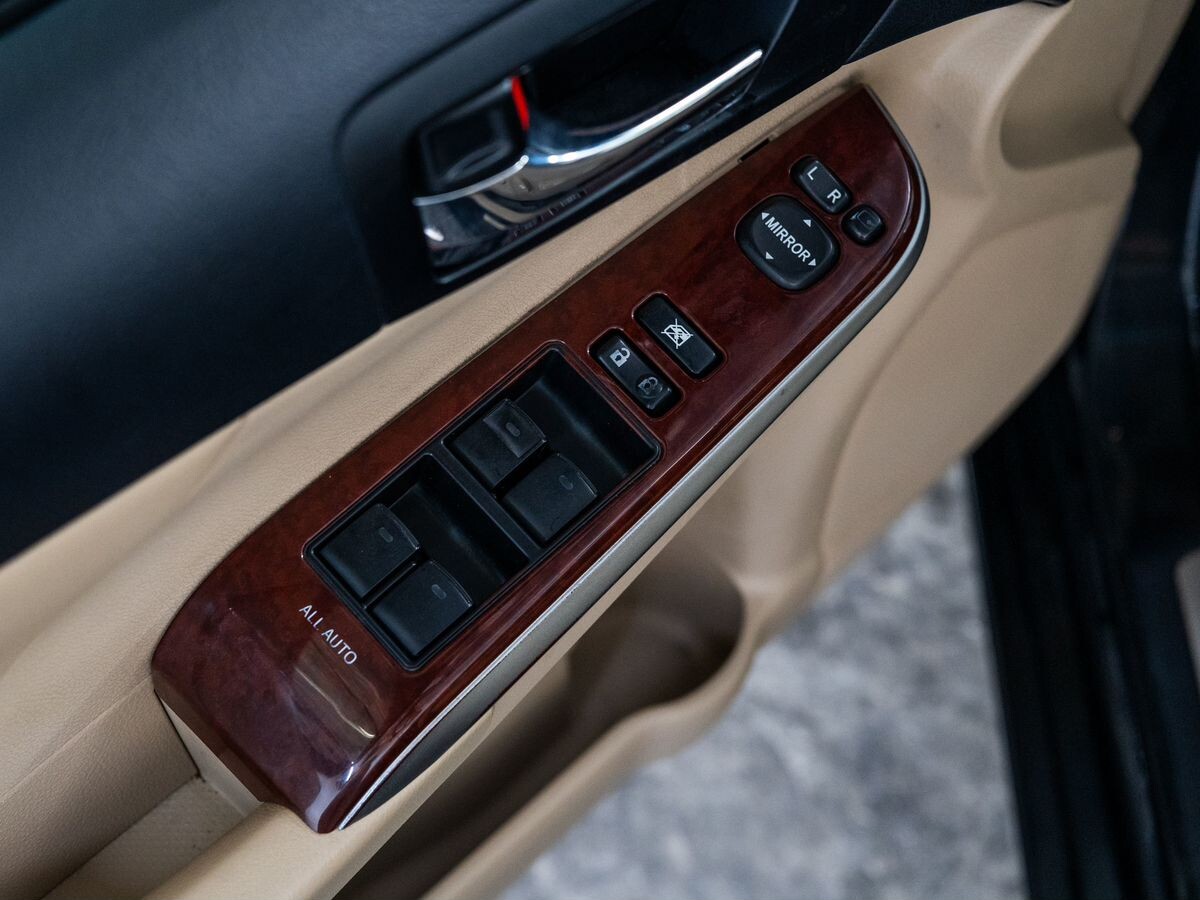 Toyota Camry 2012 - фото автомобиля