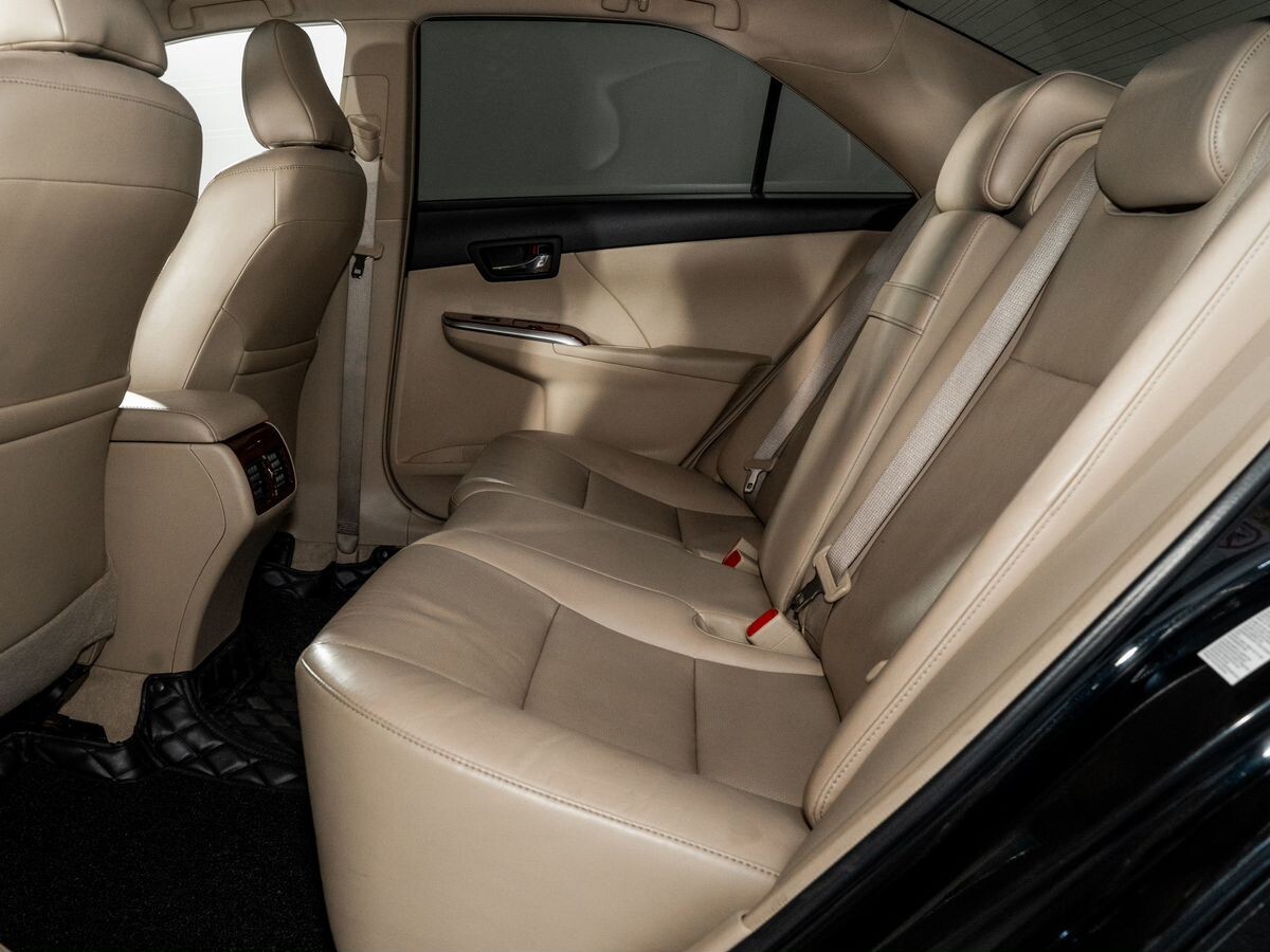 Toyota Camry 2012 - фото автомобиля