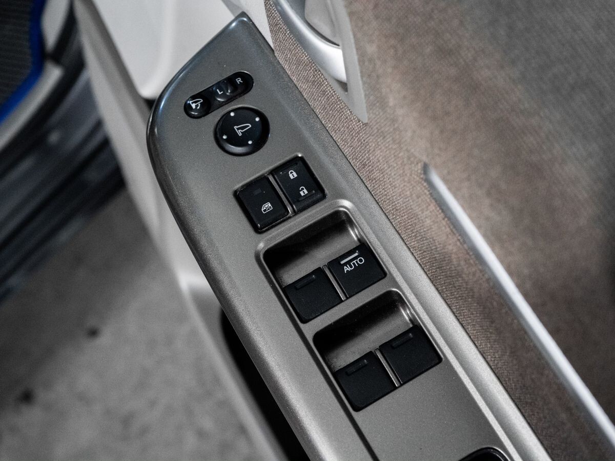 Honda Stepwgn 2015 - фото автомобиля