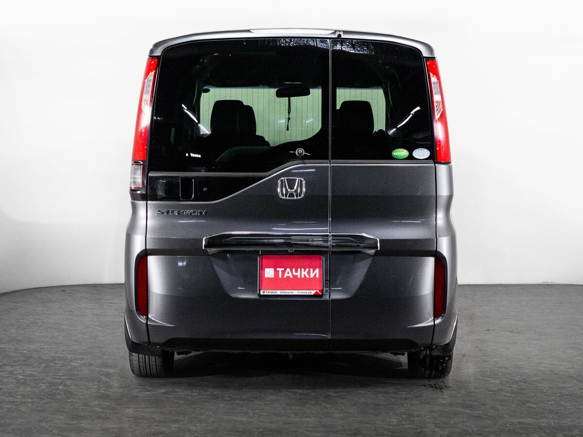 Honda Stepwgn 2015 - фото автомобиля