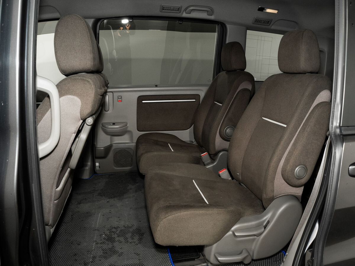 Honda Stepwgn 2015 - фото автомобиля