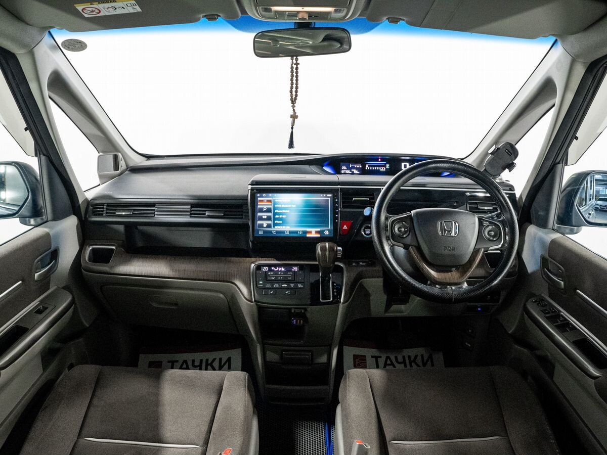 Honda Stepwgn 2015 - фото автомобиля