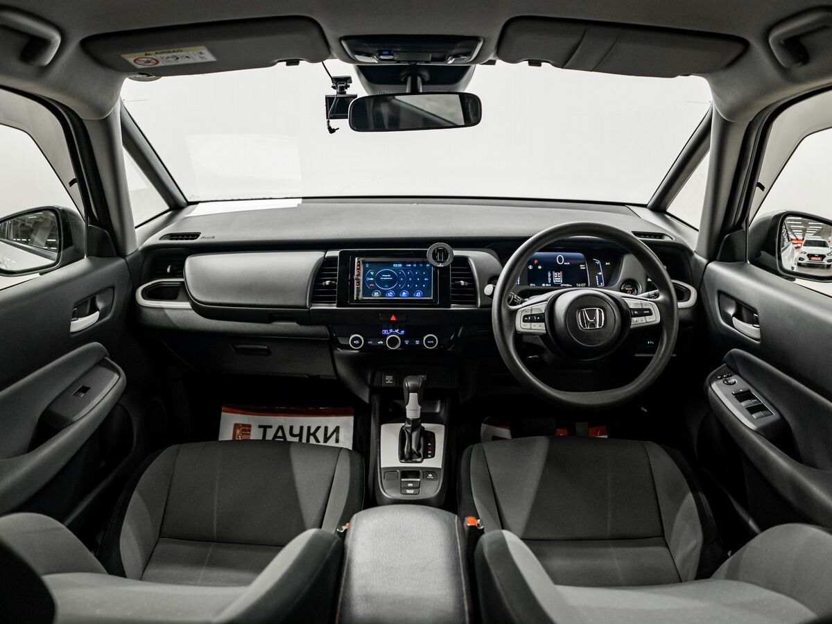 Honda Fit 2020 - фото автомобиля