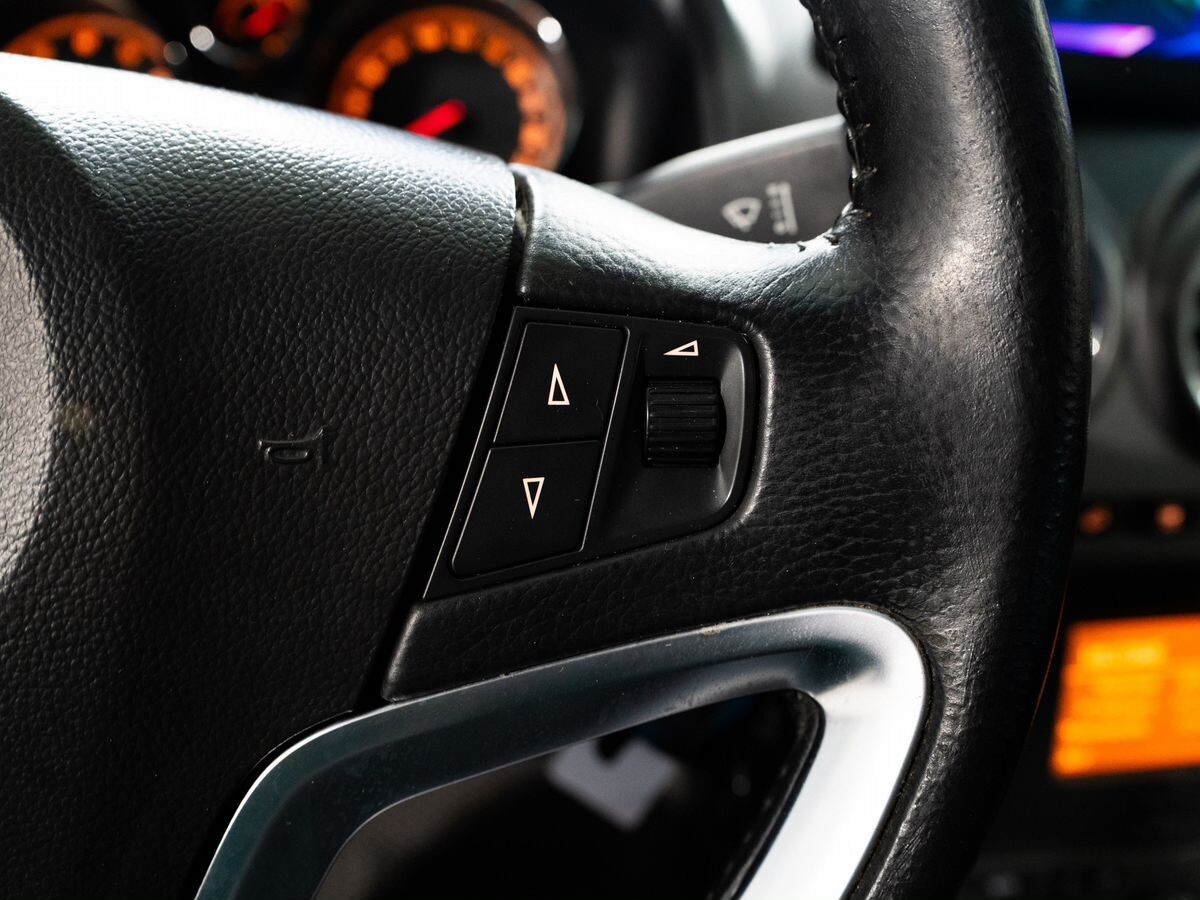Opel Antara 2011 - фото автомобиля