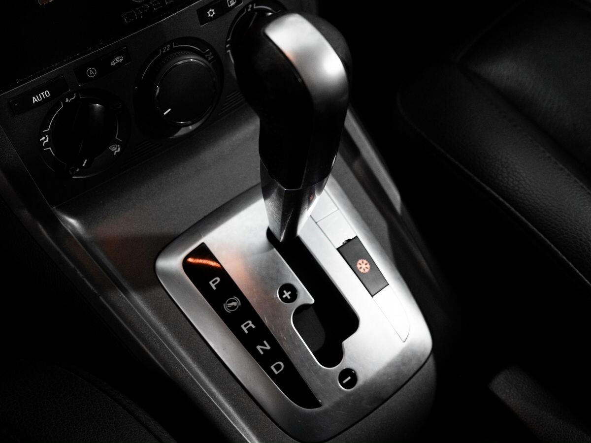 Opel Antara 2011 - фото автомобиля