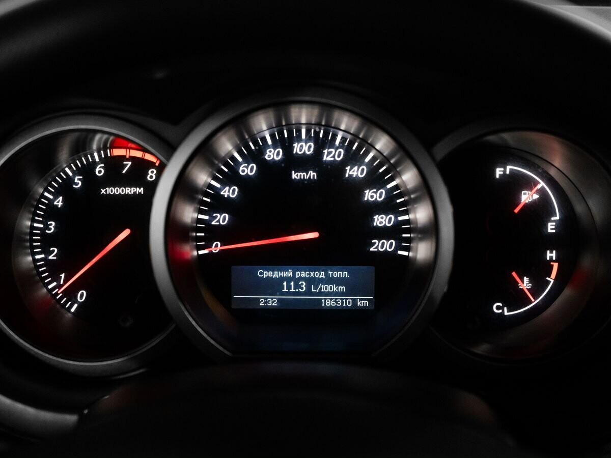 Suzuki Grand Vitara 2013 - фото автомобиля